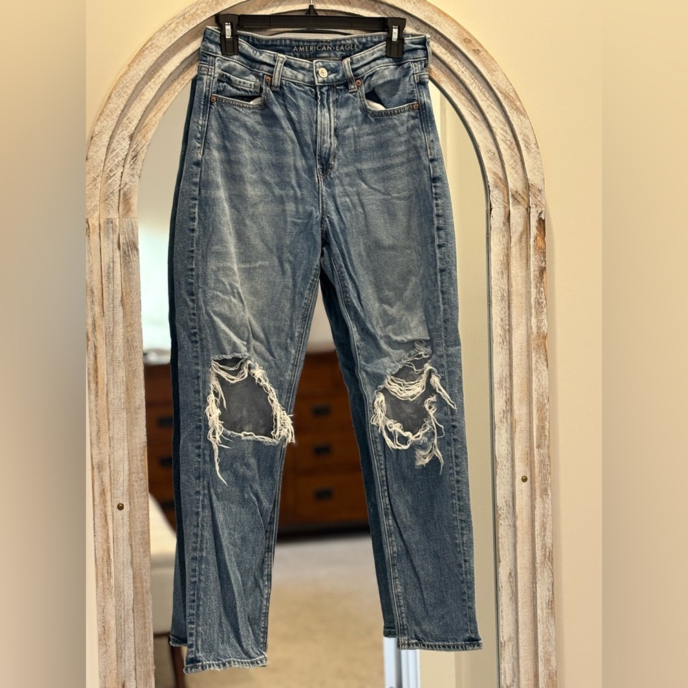 American Eagle Outfitters High Rise Distressed Blue Jeans
